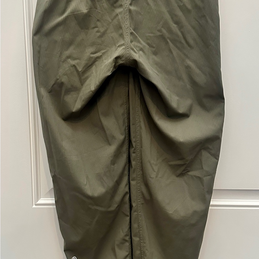 lululemon Dance Studio Joggers Green: size 2